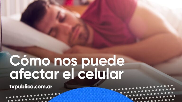 Descubre por qué dormir con tu móvil cargando al lado es peligroso